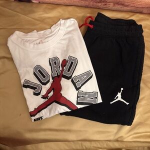 Nike Air Jordan Boys Long Sleeve T-Shirt & Jogger Sweatpants Outfit Set Size L